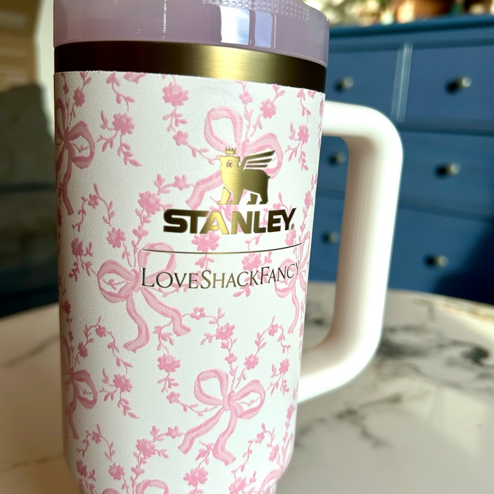 Stanley X LoveShackFancy 30oz Coquette Bow Chantilly Flip Straw SPECIAL EDITION - Picture 3 of 13
